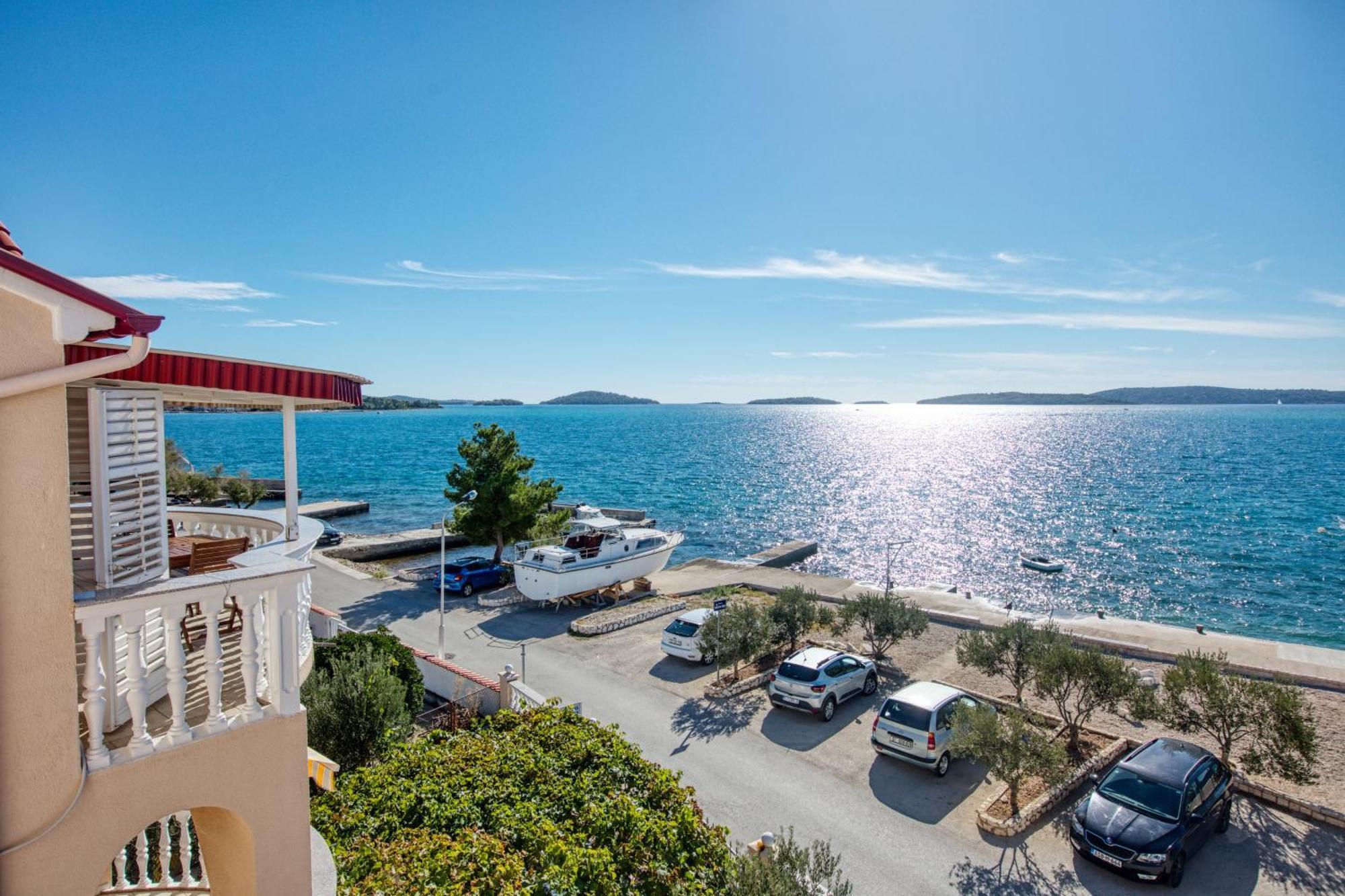 Apartments By The Sea Brodarica, Sibenik - 4194 Ngoại thất bức ảnh