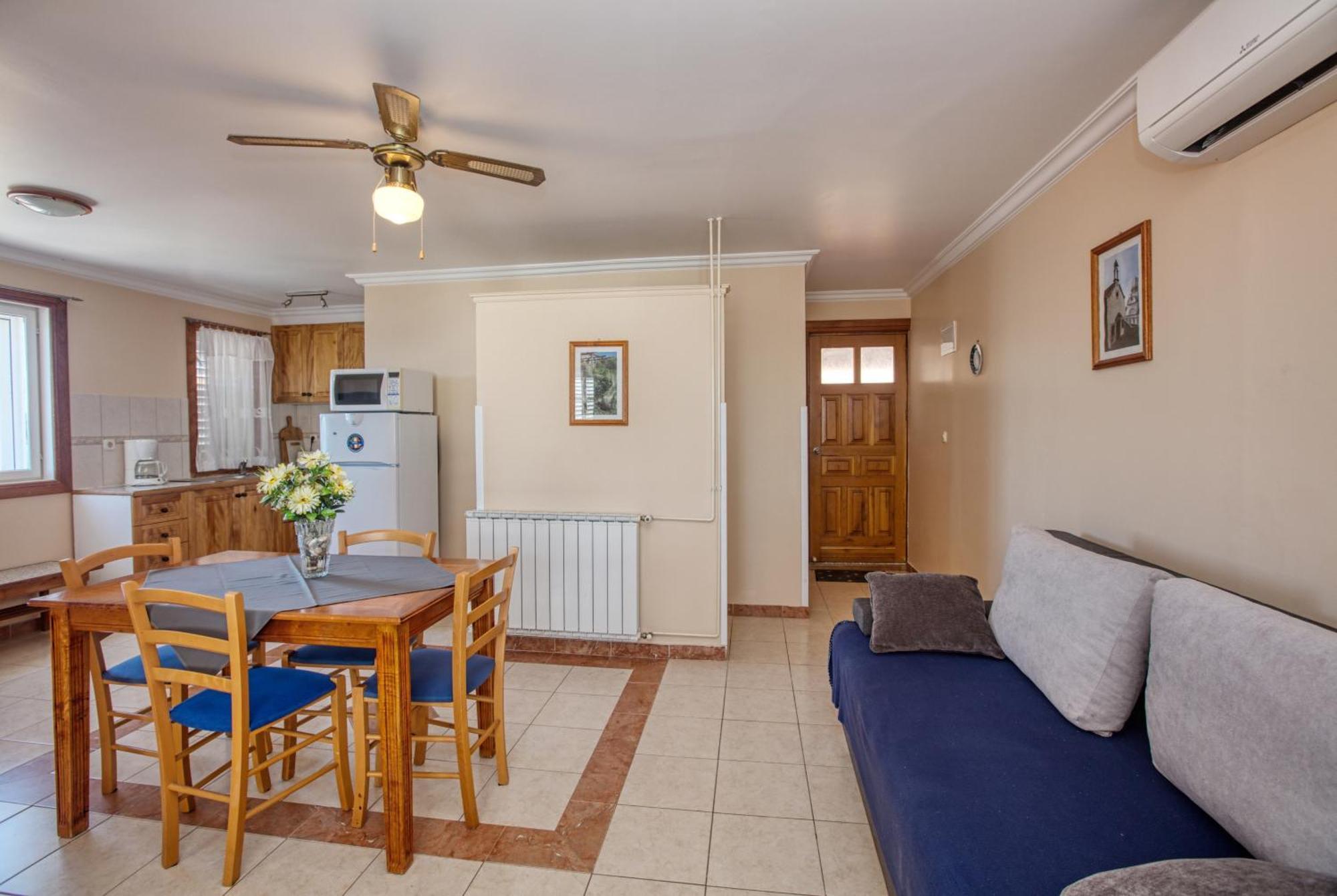 Apartments By The Sea Brodarica, Sibenik - 4194 Phòng bức ảnh